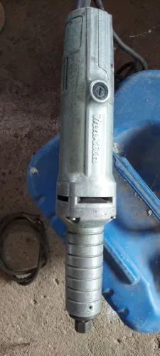 Retifica  MAKITA 220V