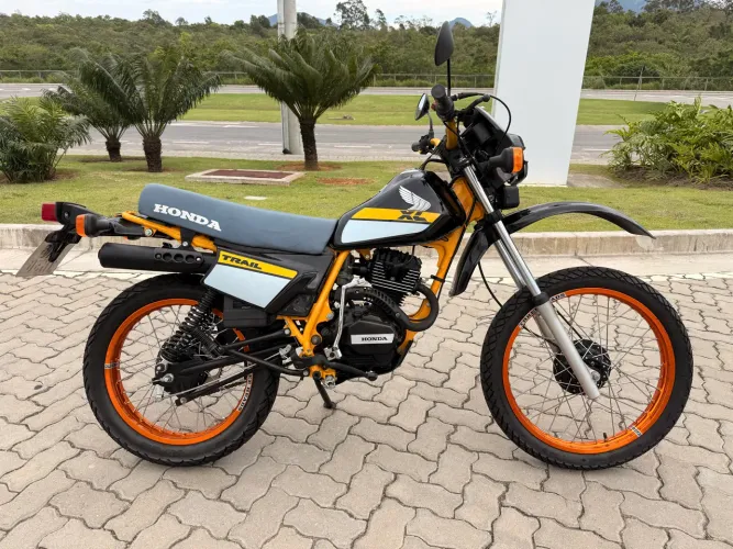 Moto linda! Relíquia - XL125S Trail 1988