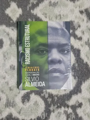Livro Racismo Estrutural de Silvio Almeida - Coordenação Djamila Ribeiro