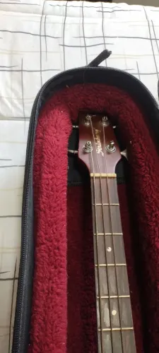Baixolão Strimberg 4 cordas com case luxo 