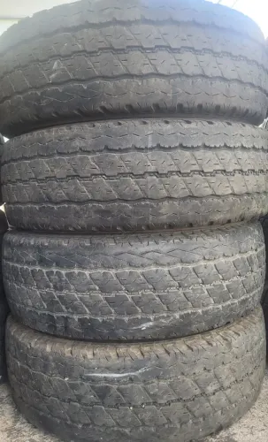 Pneus 215 70 15 Bridgestone carga seminovos em até 10x de R$31,00 no cartão de crédito