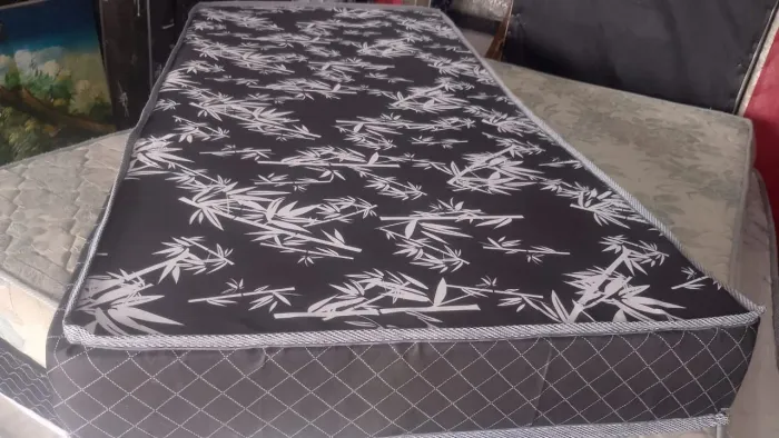 Colchão Espuma Novo - Solteiro (ENTREGA GRÁTIS)