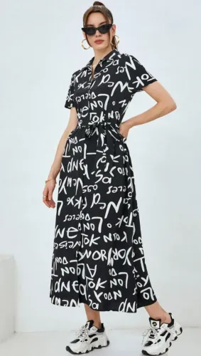 Vestido preto com detalhes escritos G (SHEIN)