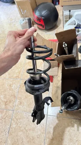 Kit suspensão Nissan March
