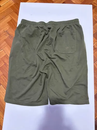 Shorts de Moletom Verde Militar