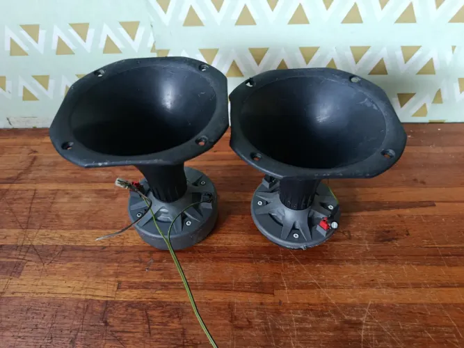 Driver corneta Falcon o par 200W