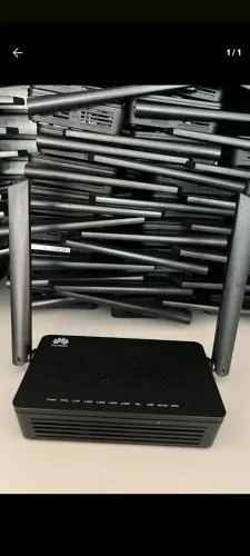 Roteador Huawei com antenas v2