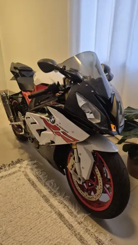 Vende ou Troca Moto BMW 1000RR