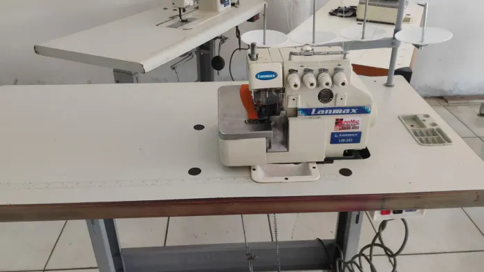Máquina de Costura Overlock Ponto Cadeia (Parcelo)