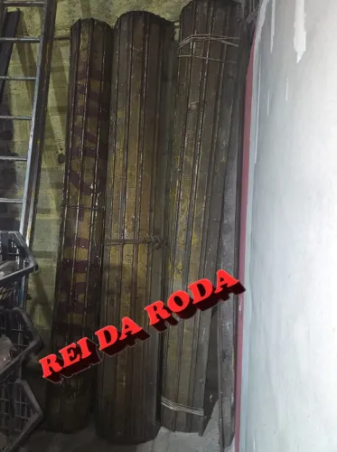 Porta de Aço reforçada com 03 molas. R$ 1.000,00 "CADA"