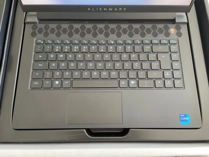 Alienware M15 R7 
