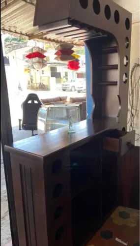 Rack de Bar em Madeira Maciça