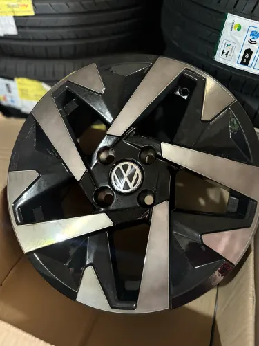 Roda de liga leve VW R15 nova (jogo 04 rodas)
