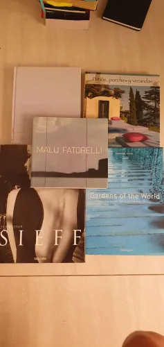 Coleção de Livros de Arte e Design