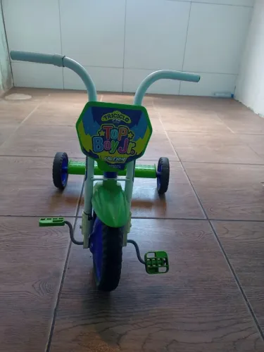 Triciclo infantil 