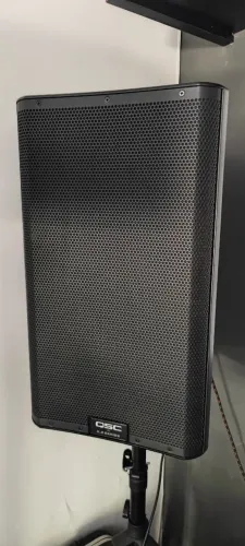 Caixas de Som QSC K12.2 Series