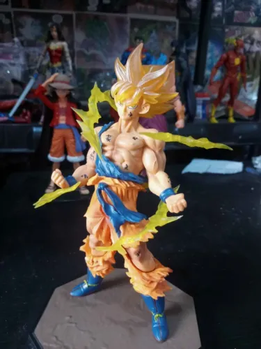 Action figure Dragon Ball Son Goku Super Saiyan