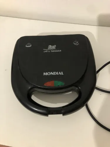 Sanduicheira Mondial