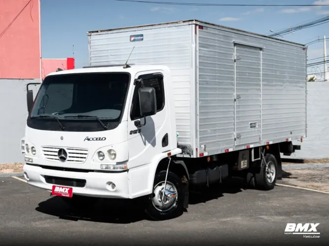 MERCEDES-BENZ Accelo 915C 2P