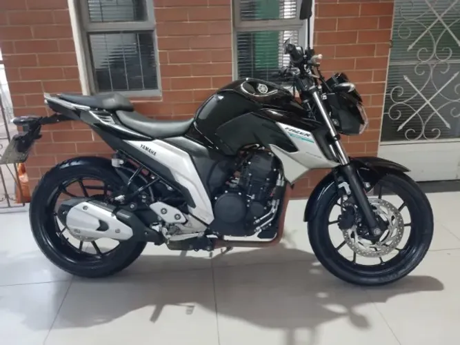 Oportunidade Fazer 250cc 2019 km Baixo
