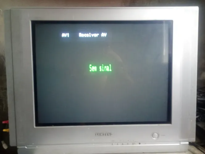 TV Samsung 21 polegadas.