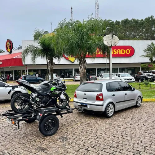 Alugo Carretinha ou Frete de Motos Aceito Cartão Parc. Até 21x
