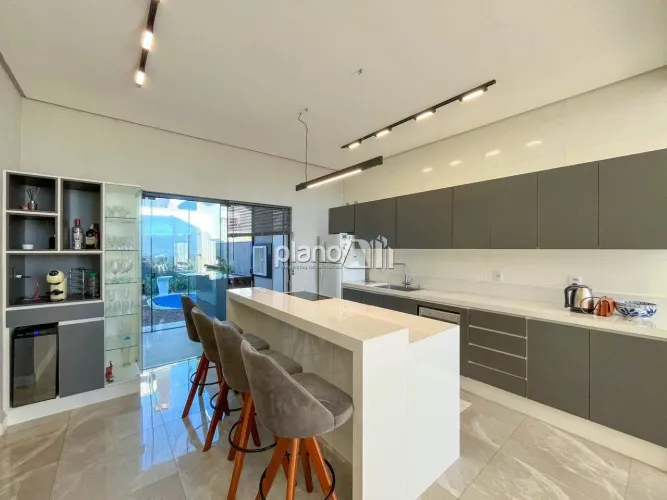 Casa em Condomínio Villa Lucchesi - Província Di Genova à venda, com 134m², 3 quartos 1 su