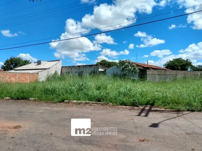 Lote de esquina no Residencial Ville de France