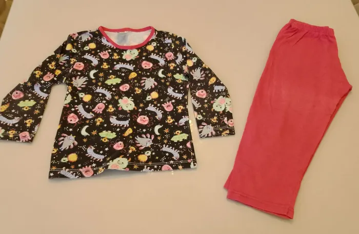 Pijama Infantil com Estampa Divertida Tam 4