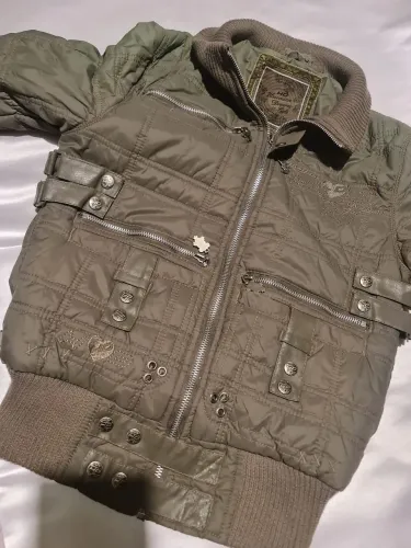 Jaqueta Feminina Estilosa Verde Militar - Hawaiian Dreams