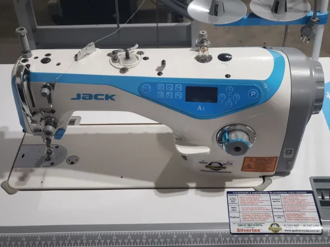Máquina de Costura Reta Jack A3