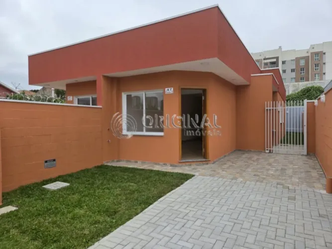 CASA NOVA PARA LOCAÇÃO COM 3 DORMITÓRIOS NO BAIRRO ORLEANS.
