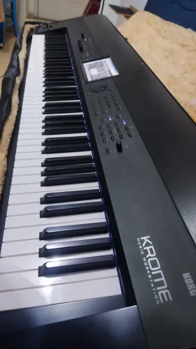Korg krome 88 + Bag + Pedal sustain original