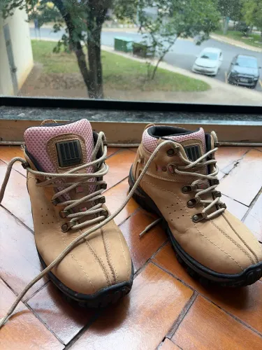Bota coturno feminino Adventure Polo Urban