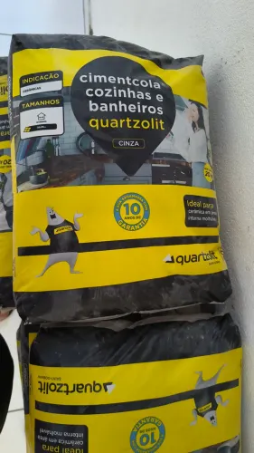 Argamassa Quartzolit AC1, área interna molhável