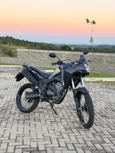 SAHARA 300 STANDARD ABS 2026