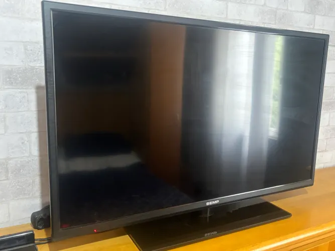 TV Semp Toshiba 40 polegadas (funcionando perfeitamente)