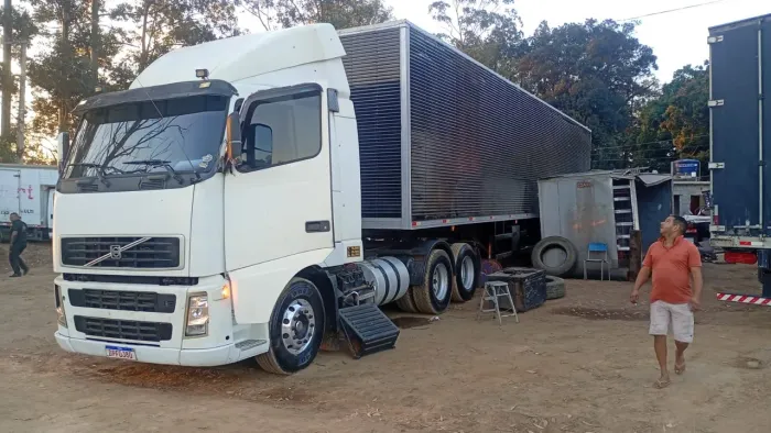 CARRETAS BAU PARA LOCAÇÃO