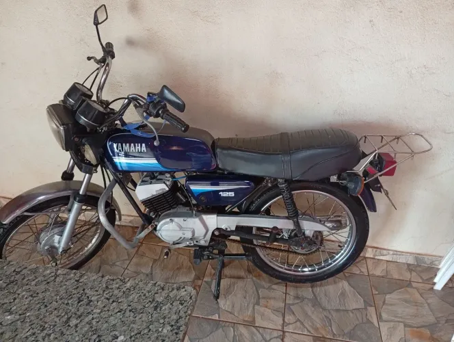 Vendo ou troco RX 83 único dono relíquia dok em dia