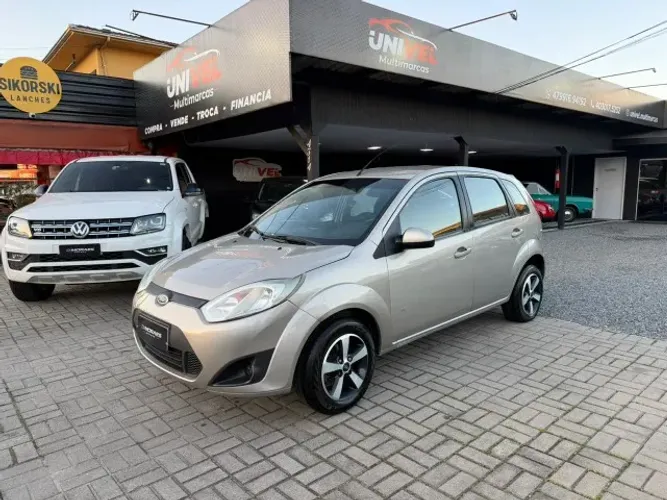 Ford Fiesta SE 1.6 8V Flex 5P 2014