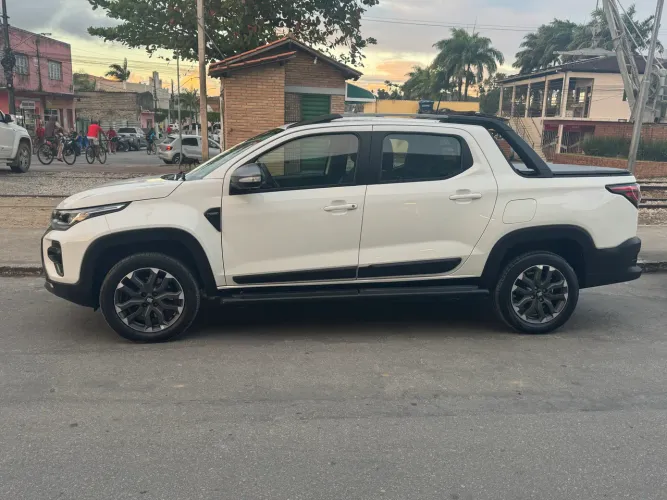 Fiat Strada Ultra 1.0 Flex Turbo CD Aut. 2025