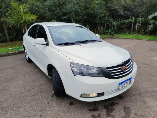 Geely EC7 1.8 16V 130cv 4P Mec. 2014