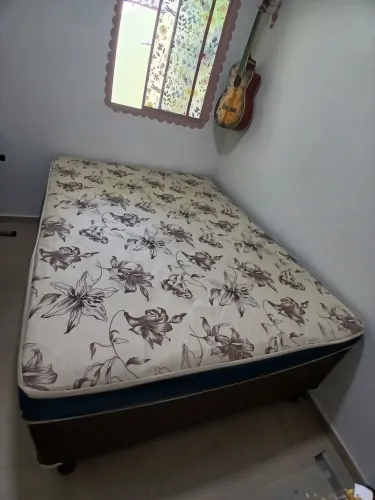 Cama de casal box (usada)