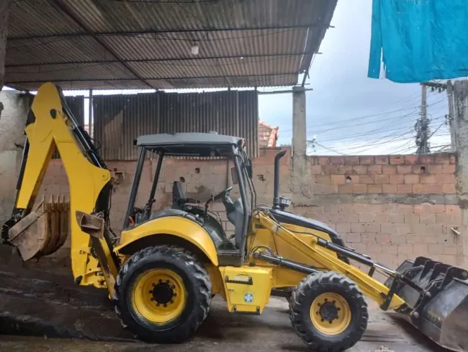 Retroescavadeira new Holland b110b
