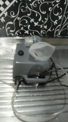 Vende se um aparelho de inalador