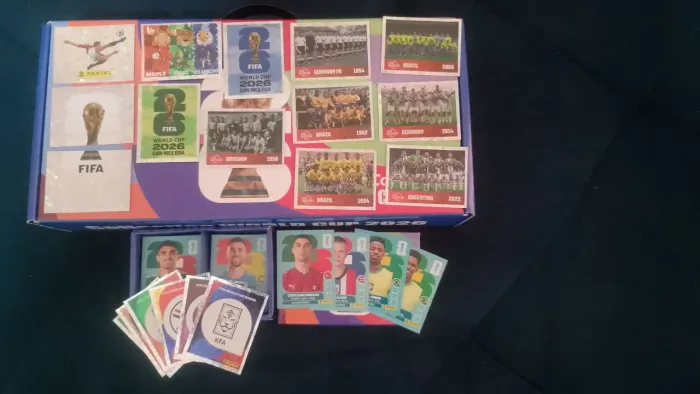 Lote Fantástico Copa 2026 - 300 figurinhas 