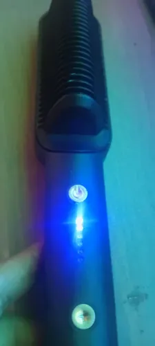 Vendo uma escova alisadora