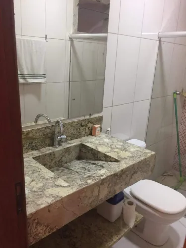 Alugo para temporada lindo duplex com terraço coberto !