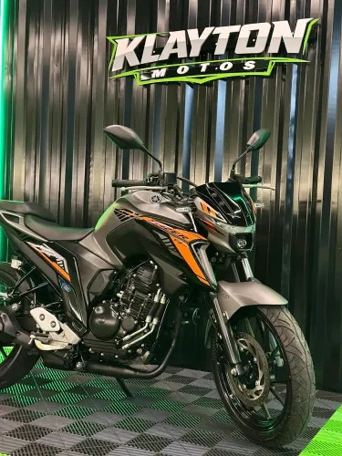 MOTO YAMAHA FZ25 FAZER 250Cc - 2025