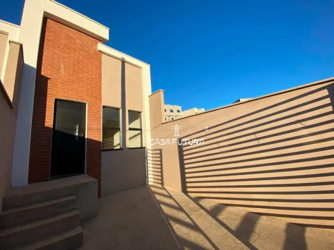 Casa com 2 dormitórios à venda, 56 m² por R$ 310.000,00 - Bairro de Fátima - Barra do Pira